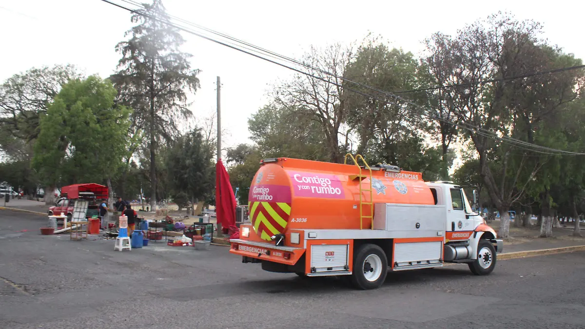 Se incendia puesto de comida y deja un herido en colonia Aquiles Serdán